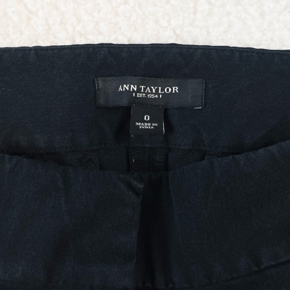 ANN TAYLOR • Classic Black Low Rise Ankle-Cut Trouser Pants - Picture 9 of 12